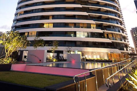 Oracle Boulevard - Private Apartments - Accommodation Asia 0