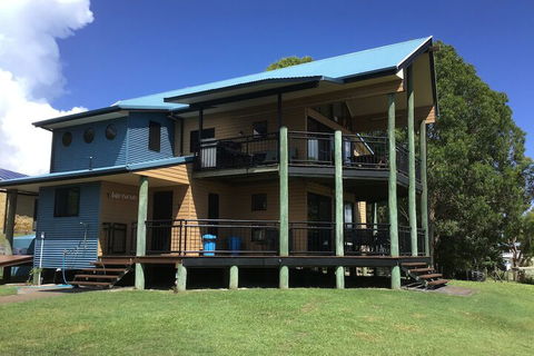 DRIFTWOOD - Accommodation Guide 1