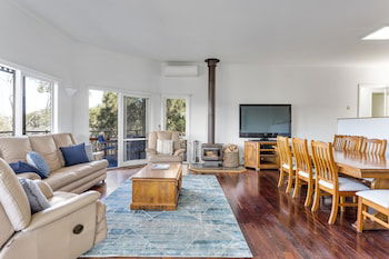 The Heyfield Hideaway - Accommodation Guide 6