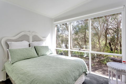 The Heyfield Hideaway - Accommodation Guide 4