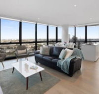 Melbourne Lifestyle Apartments - Best Views on Collins - Accommodation China
