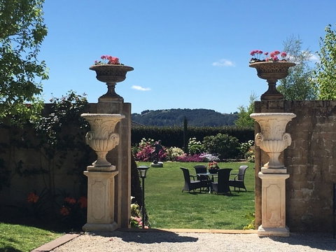 Linden Hall - Accommodation Guide 1