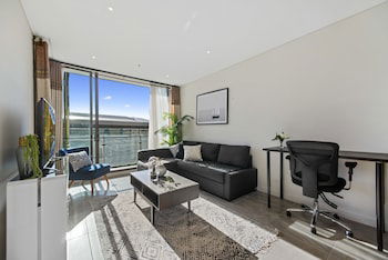 Full Darling Harbour View Luxury 2 Bedroom Apartment - Accommodation Asia 0