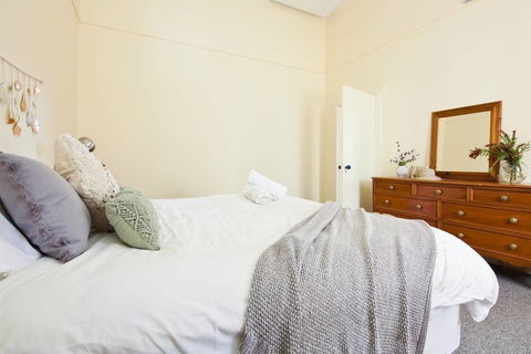 WB319 Chatswood Charmer Roomy 3 Bed Apartment - Accommodation Asia 0