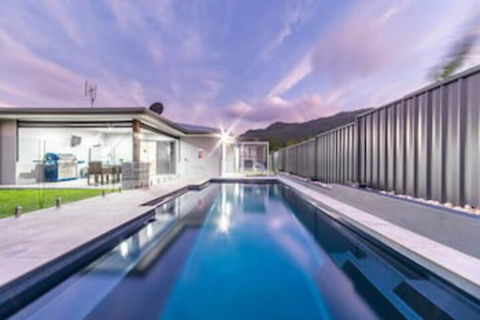 Whitsunday Sands - Cannon Valley - Accommodation Guide 0