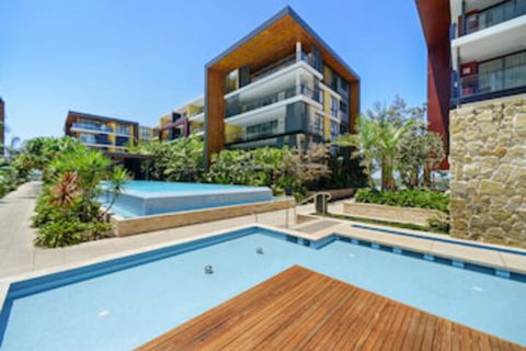 Deluxe Retreat In The Centre Of Convenience - Accommodation Asia 0