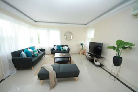 Baulkham Hills Beauty - Accommodation Asia 0