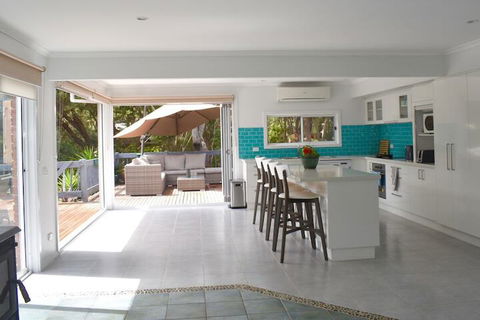 Ocean Beach Bliss - Accommodation Guide 3
