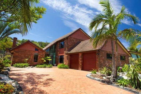 Sand Dunes - Accommodation Guide 1