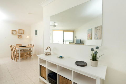 Beachpoint Unit 501 28 North Street - Accommodation Guide 2