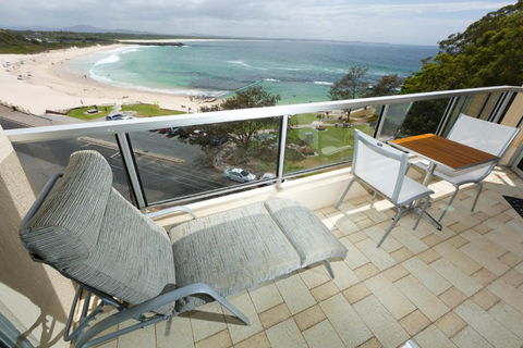 Beachpoint Unit 501 28 North Street - Accommodation Guide 1