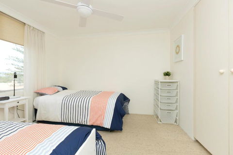 Beachpoint Unit 501 28 North Street - Accommodation Guide 4