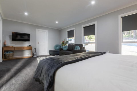 Rexs Yarra Valley House - Accommodation Guide 4