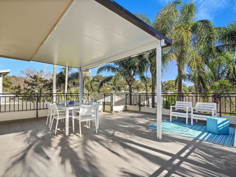 Whiting Escape 2 / 13 Whiting Avenue Terrigal - Accommodation Guide 2