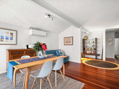 Whiting Escape 2 / 13 Whiting Avenue Terrigal - Accommodation Guide 1