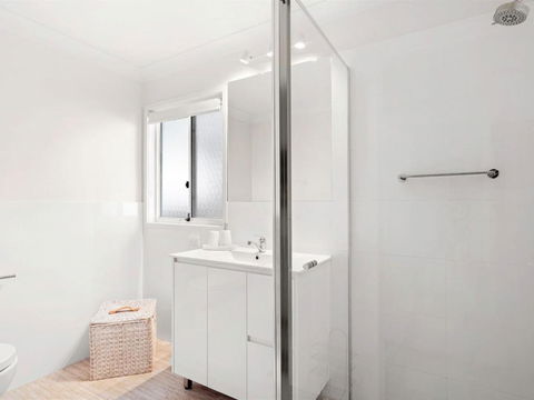 Whiting Escape 2 / 13 Whiting Avenue Terrigal - Accommodation Guide 4