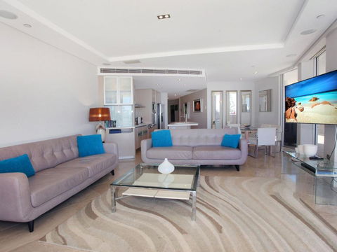 Oceans 201 By G1 Holidays - Accommodation Asia 6