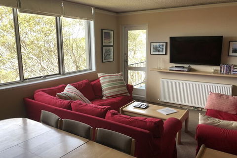 Snowflake 14 - Accommodation Guide 2