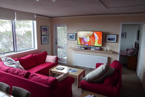 Snowflake 14 - Accommodation Guide 6
