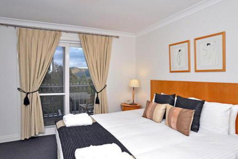 Villa Executive 2br Valley Views Resort Condo Located Within Cypress Lakes Resort (nothing Is More Central) - Accommodation Asia 3