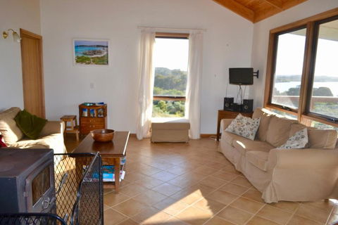 Pelican Lagoon Cabin - Accommodation Asia 4