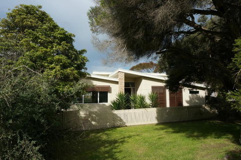 Baillieu Breeze - Accommodation Asia 2