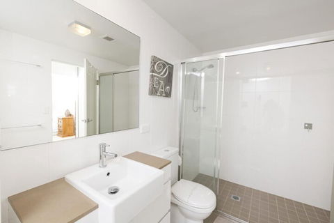 Waterline 202 - Accommodation Guide 3