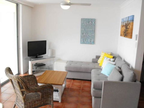 Beachpoint Unit 202 28 North Street - Accommodation Asia 2