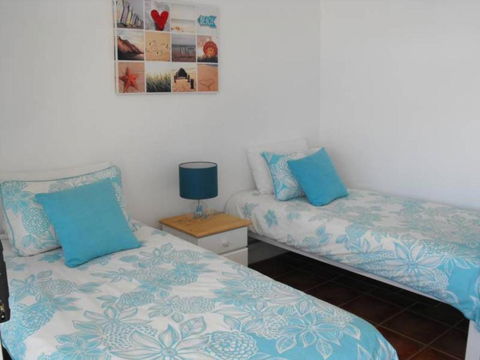 Beachpoint Unit 202 28 North Street - Accommodation Asia 3