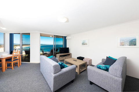 Beachpoint Unit 303 28 North Street - Accommodation Asia 6