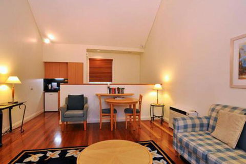 Villa Merlot Located Within Cypress Lakes - Accommodation Asia 4