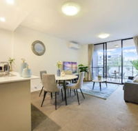 Charming  Spacious Living in a Serene Location - Accommodation Asia
