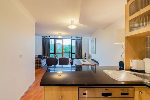 Allara Canberra - Accommodation China 3