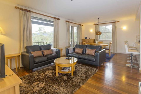 Villa Grenache - Accommodation Guide 2