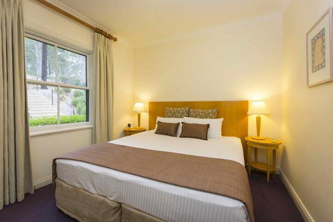 Villa Grenache - Accommodation Guide 4