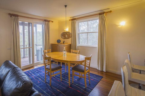 Villa Grenache - Accommodation Guide 6