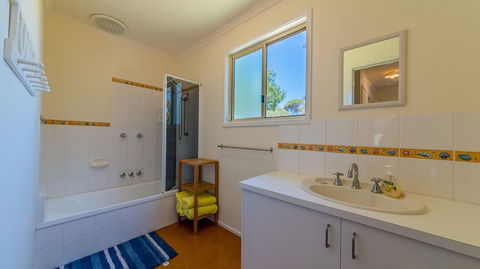 12 Aloha Ventnor Beach House - Accommodation Asia 5
