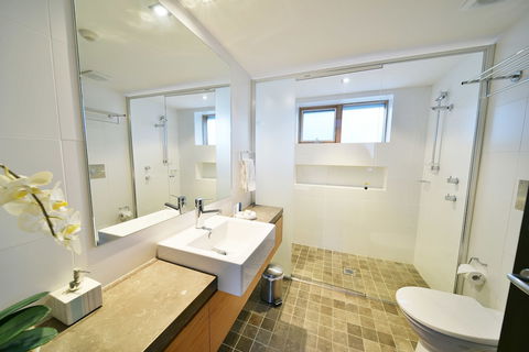 Powder 2b - Accommodation Asia 5