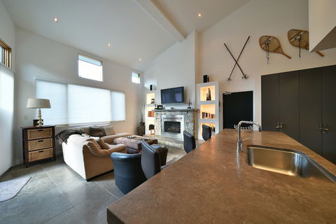 Powder 2 - Accommodation Asia 5