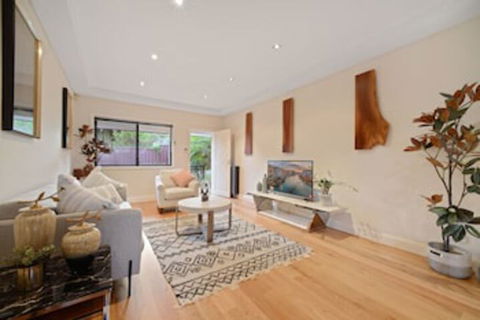 Tranquil & Spacious Home Near Shopping Mall - Accommodation Guide 0