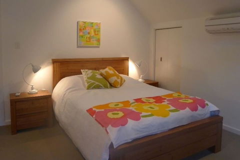 Ama Worimi - Accommodation Guide 1
