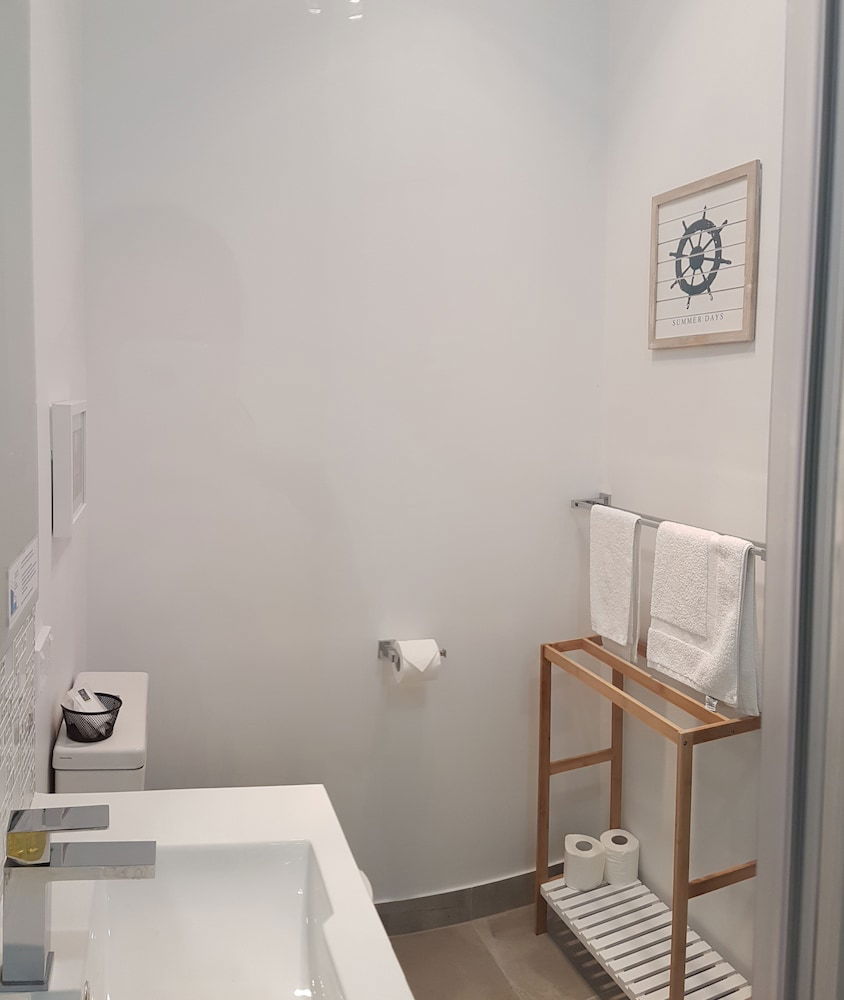 Primrose Sands TAS Accommodation Guide