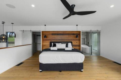 Due North Beach House - Accommodation Guide 1