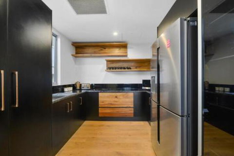 Due North Beach House - Accommodation Guide 2