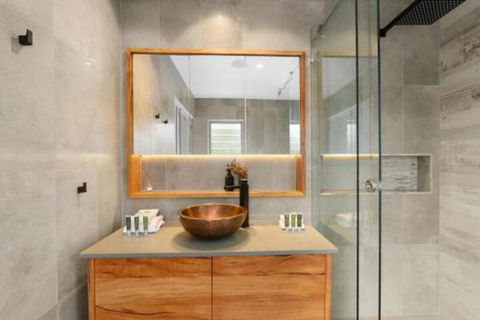 Due North Beach House - Accommodation Guide 4