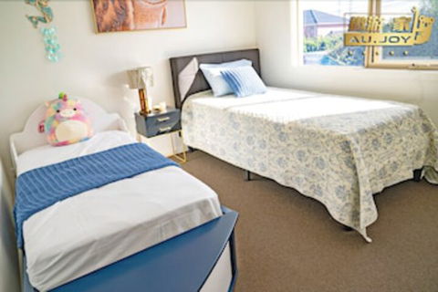 AUJOY 4 Bed Townhouse Glen Waverley - Accommodation Asia 5