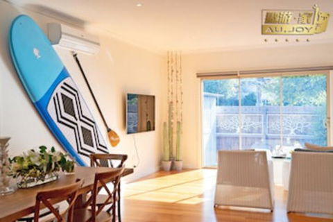 AUJOY 4 Bed Townhouse Glen Waverley - Accommodation Asia 0