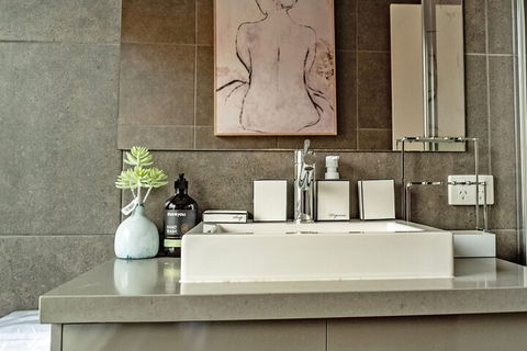 AUJOY 4 Bed Townhouse Glen Waverley - Accommodation Asia 2