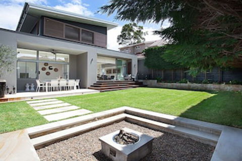 The Tarmons - Accommodation Guide 0