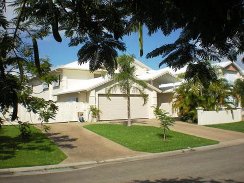 Poinciana Terraces - Accommodation Asia 0